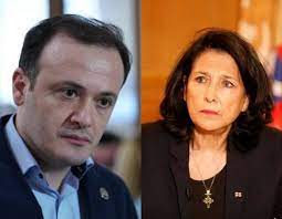 ჩემი აზრით, სიტყვა გაექცა, იმიტომ რომ ცოტა პრობლემა აქვს ქართულთან-ზარქუა ზურაბიშვილზე