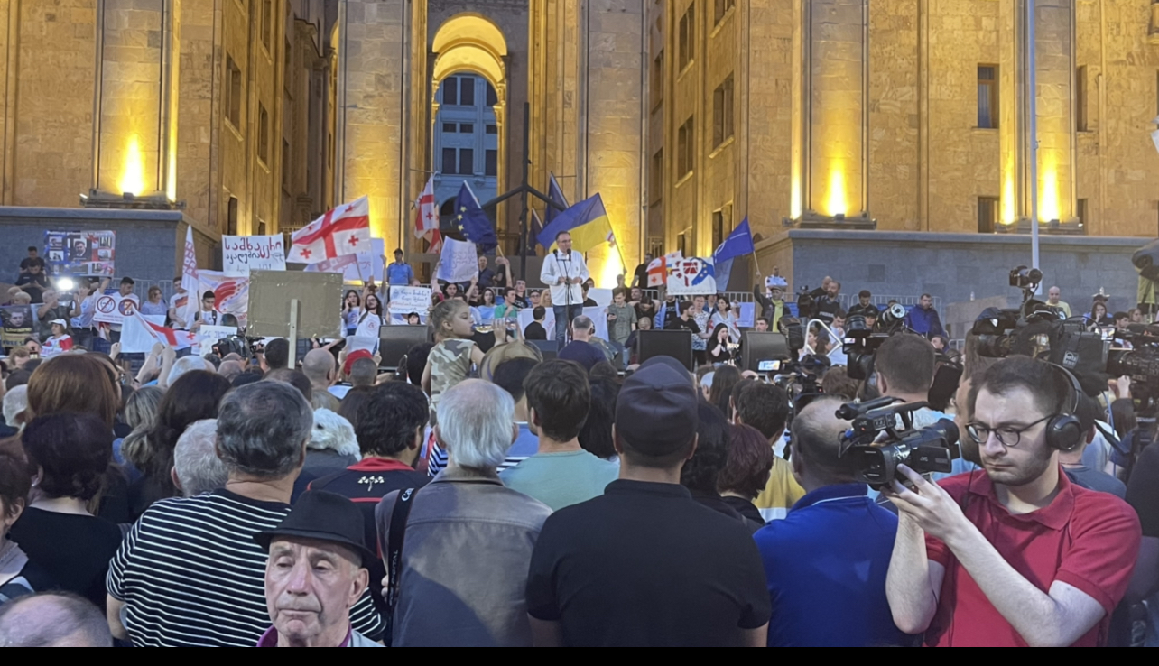 შოთა დიღმელშვილი აცხადებს, რომ მთავრობას გადადგომისთვის ერთკვირიან ვადას აძლევენ