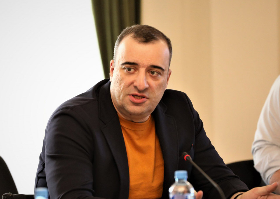 რატი იონათამიშვილი - რადიკალური ოპოზიციის დაშლით შესრულდება ევროკავშირის რეკომენდაციების პირველი პუნ