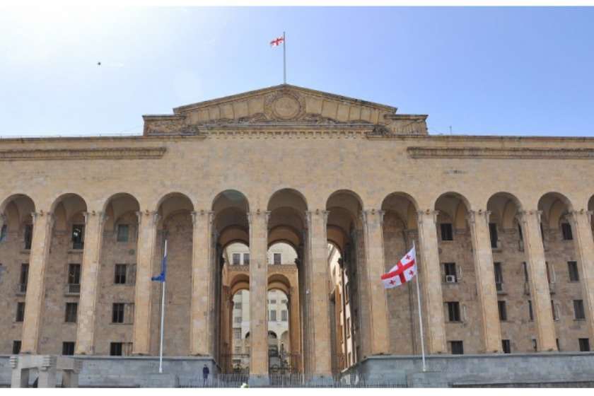 კონსტიტუციურ კანონის პროექტს, რომელიც გენერალური პროკურორის არჩევის წესს ეხება, ხვალინდელ პლენარულ ს
