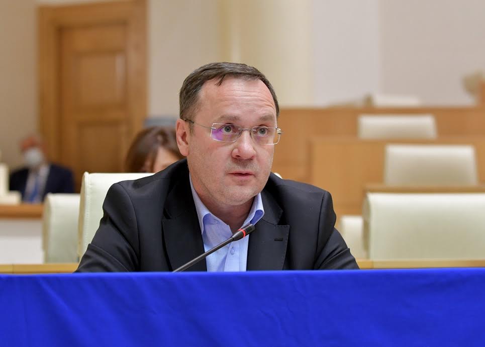 გია ცაგარეიშვილი - „ნაციონალური მოძრაობის“ წევრები ბელადის ფაქტორმაც ვერ გააერთიანა და გადაწყვიტეს შ
