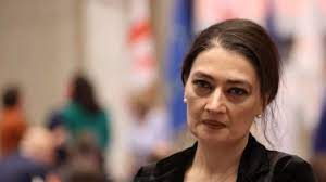 თაკო ჩარკვიანი - დაუტოვეთ ეს კანონი ამ ექვსეულს, რომელმაც გინების მეტი არაფერი იცის - ხალხის ძალა ერ
