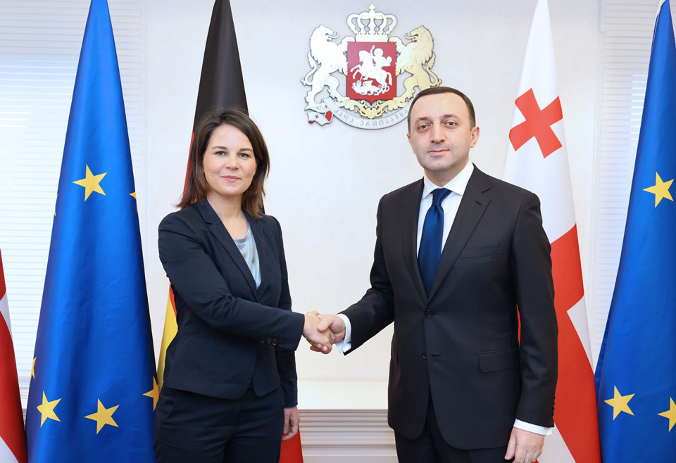 ირაკლი ღარიბაშვილი ანალენა ბერბოკს შეხვდა