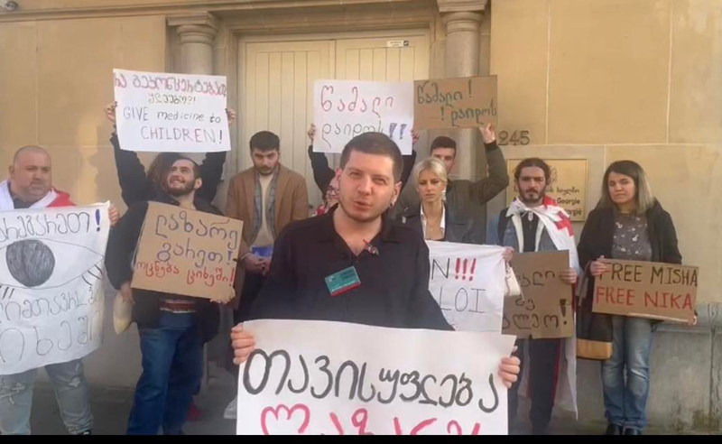 ემიგრანტების აქცია ღარიბაშვილის მნიშვნელოვანი შეხვედრების ფონზე - რა ხდებოდა ბრისუელში?!