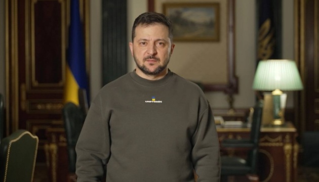 ვოლოდიმირ ზელენსკი დონალდ ტრამპსა და ფლორიდის გუბერნატორს, რონ დესანტისს უკრაინაში ეპატიჟება