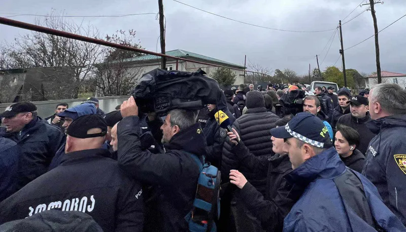 საჩხერეში, სოფელ ჭორვილაში „ნაციონალური მოძრაობის“ წარმომადგენლების გამოჩენას ხმაური და დაპირისპირებ