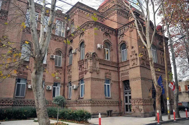 სკოლის კვებითი ობიექტებისთვის შესაბამისი მოთხოვნები დაწესდა - აიკრძალა ჩიფსების, ტკბილი გაზიანი სასმ