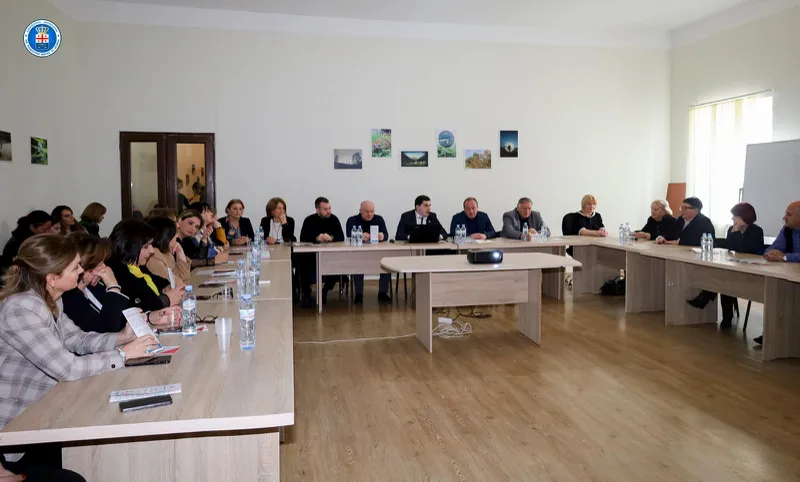პროკურორებმა ქალთა მიმართ ძალადობის წინააღმდეგ ბრძოლის კამპანიის ფარგლებში ახალციხეში შეხვედრა გამარ