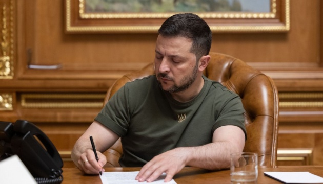 Zelensky awards state honors to another 319 military personnel, 205 posthumously