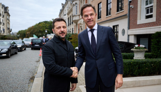Zelensky discusses new air defense packages with Rutte